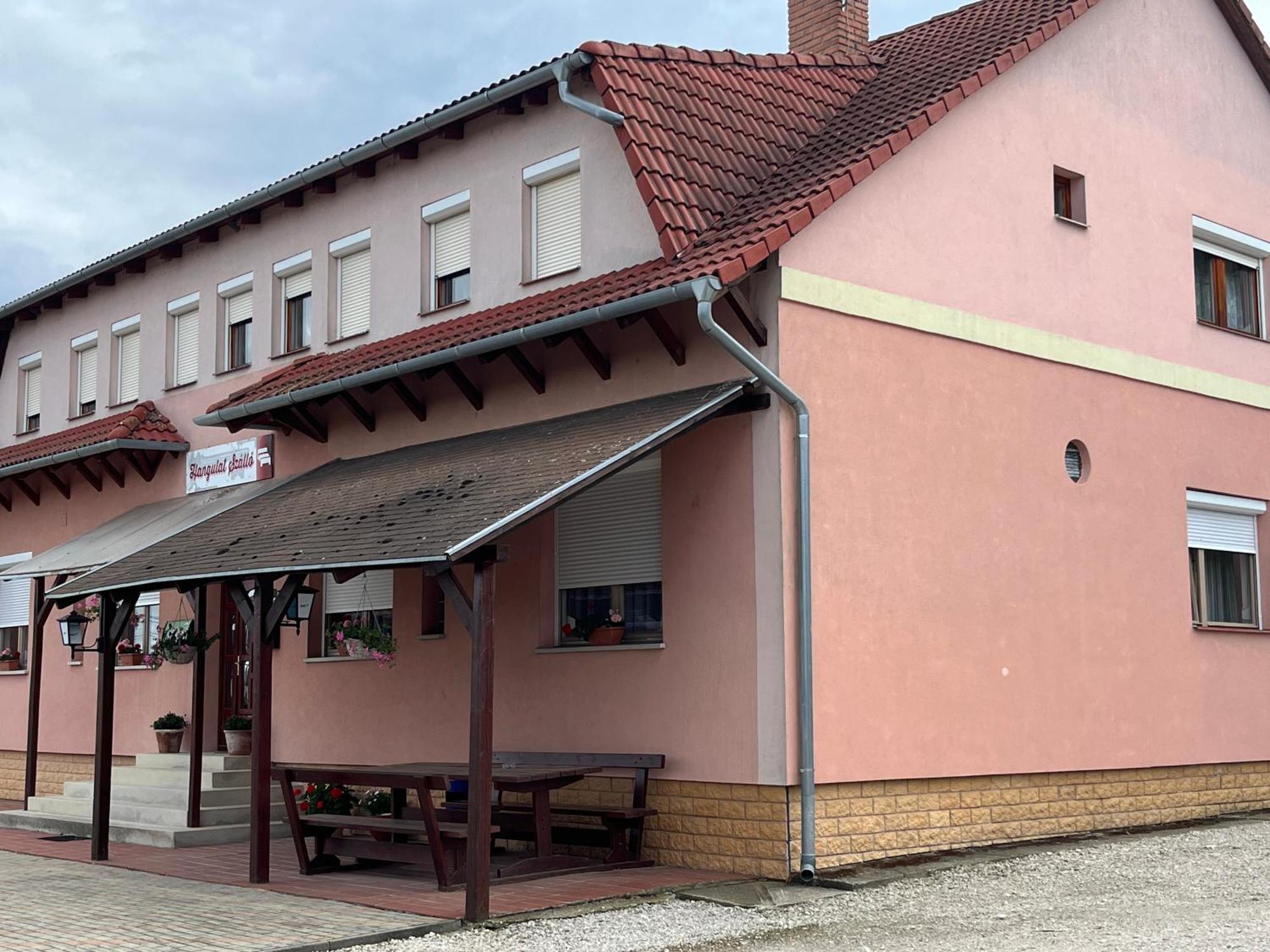 Hangulat Szálló Zalaszentbalazs Exterior foto