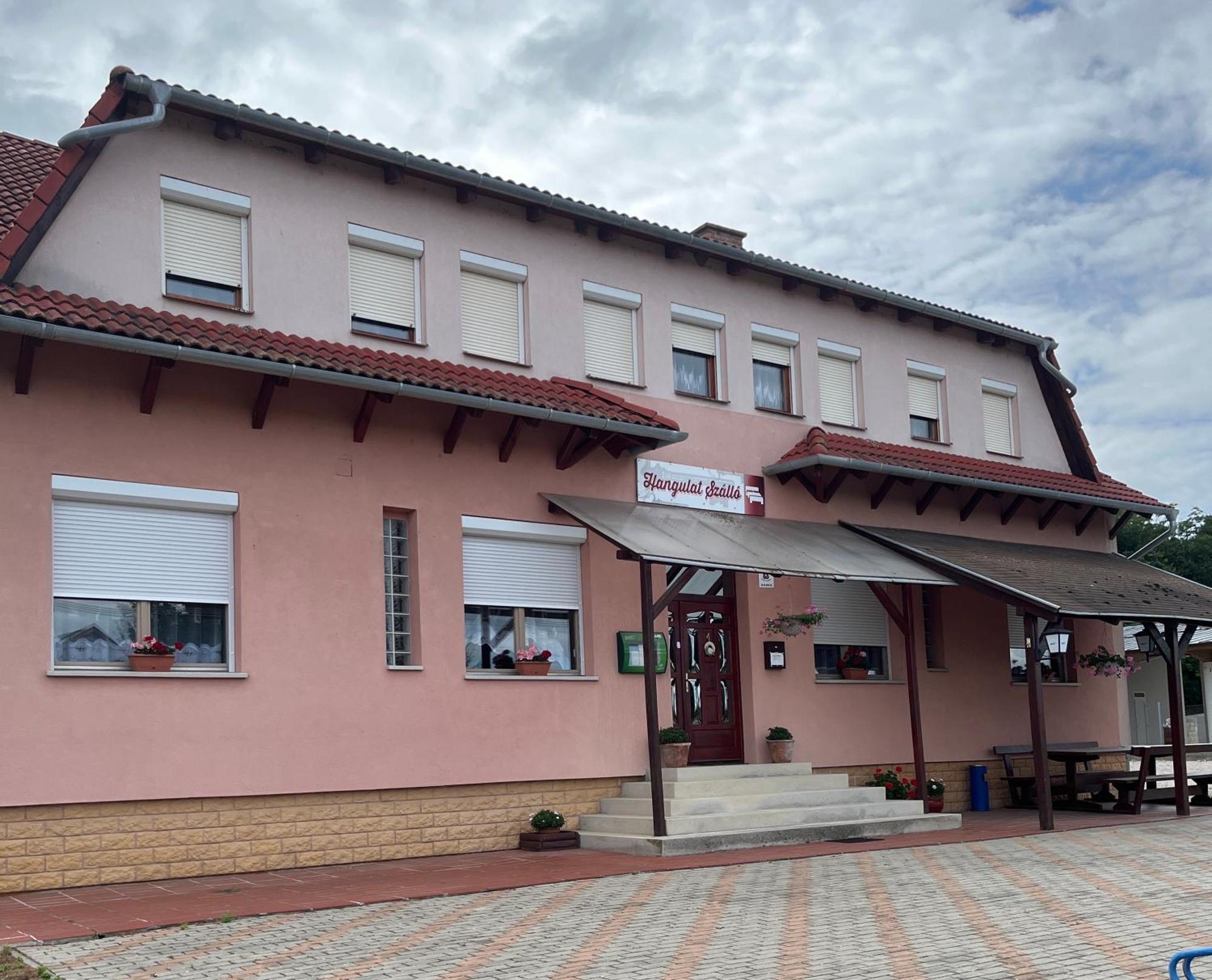 Hangulat Szálló Zalaszentbalazs Exterior foto
